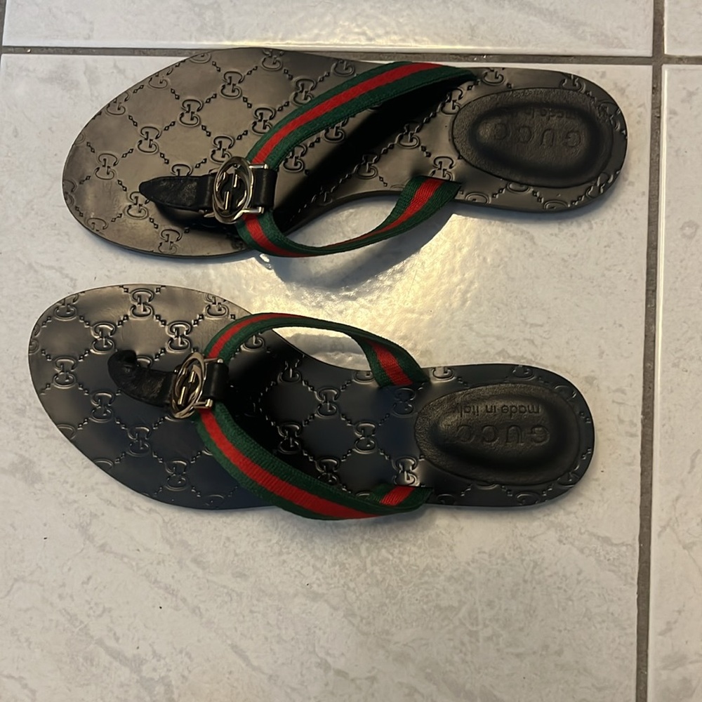 Gucci Women GG logo thong sandals size 38 - Picture 2 of 4